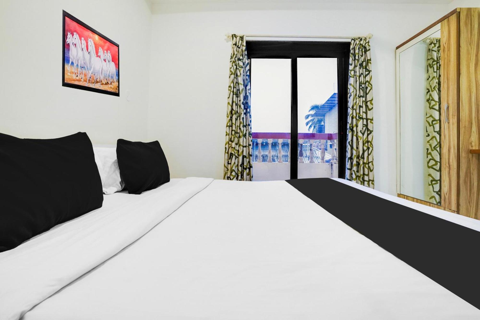 Super Townhouse Calangute - Baga Circle Formerly Park Avenue Extérieur photo